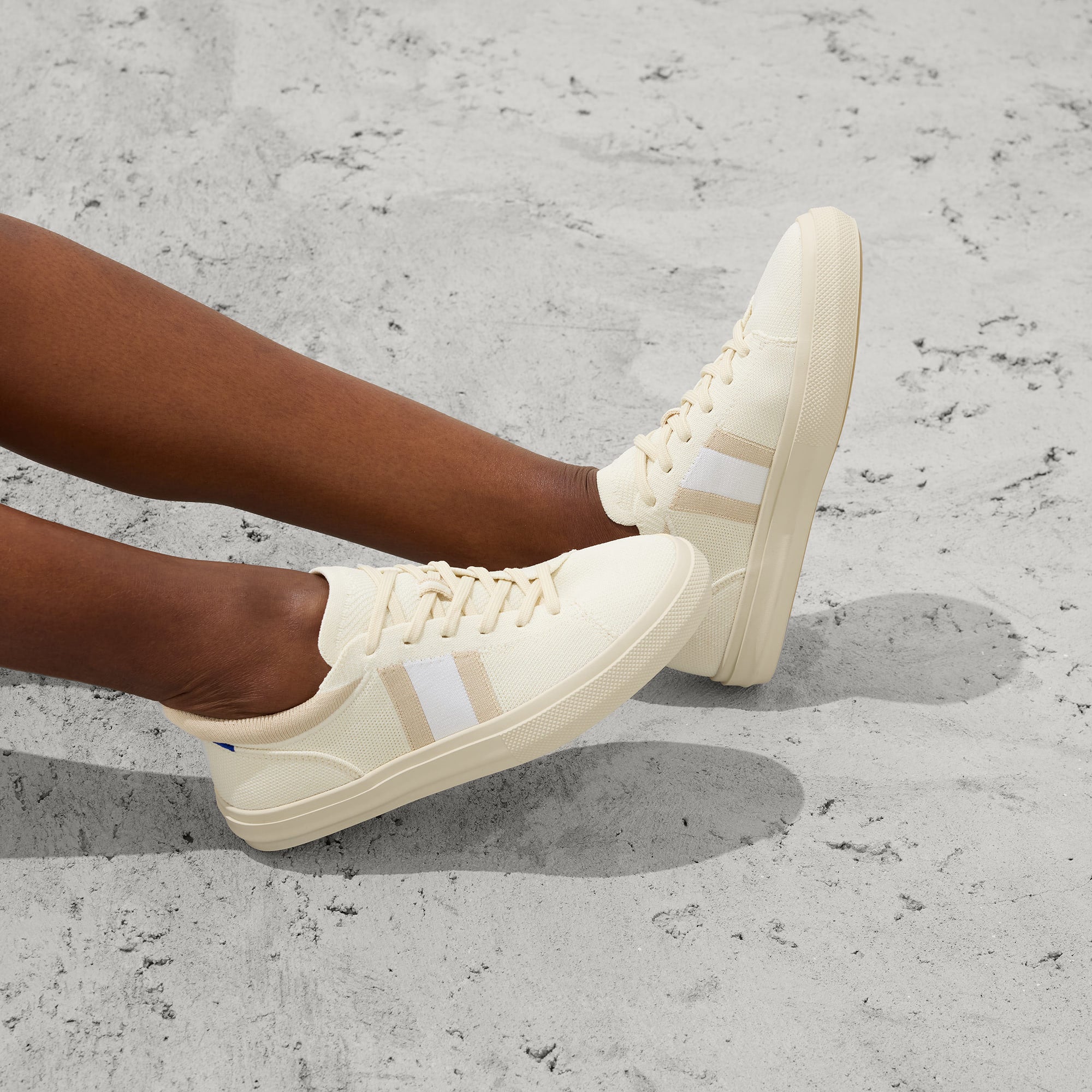 The Women's RS02 Sneaker - Buff - 图片 2