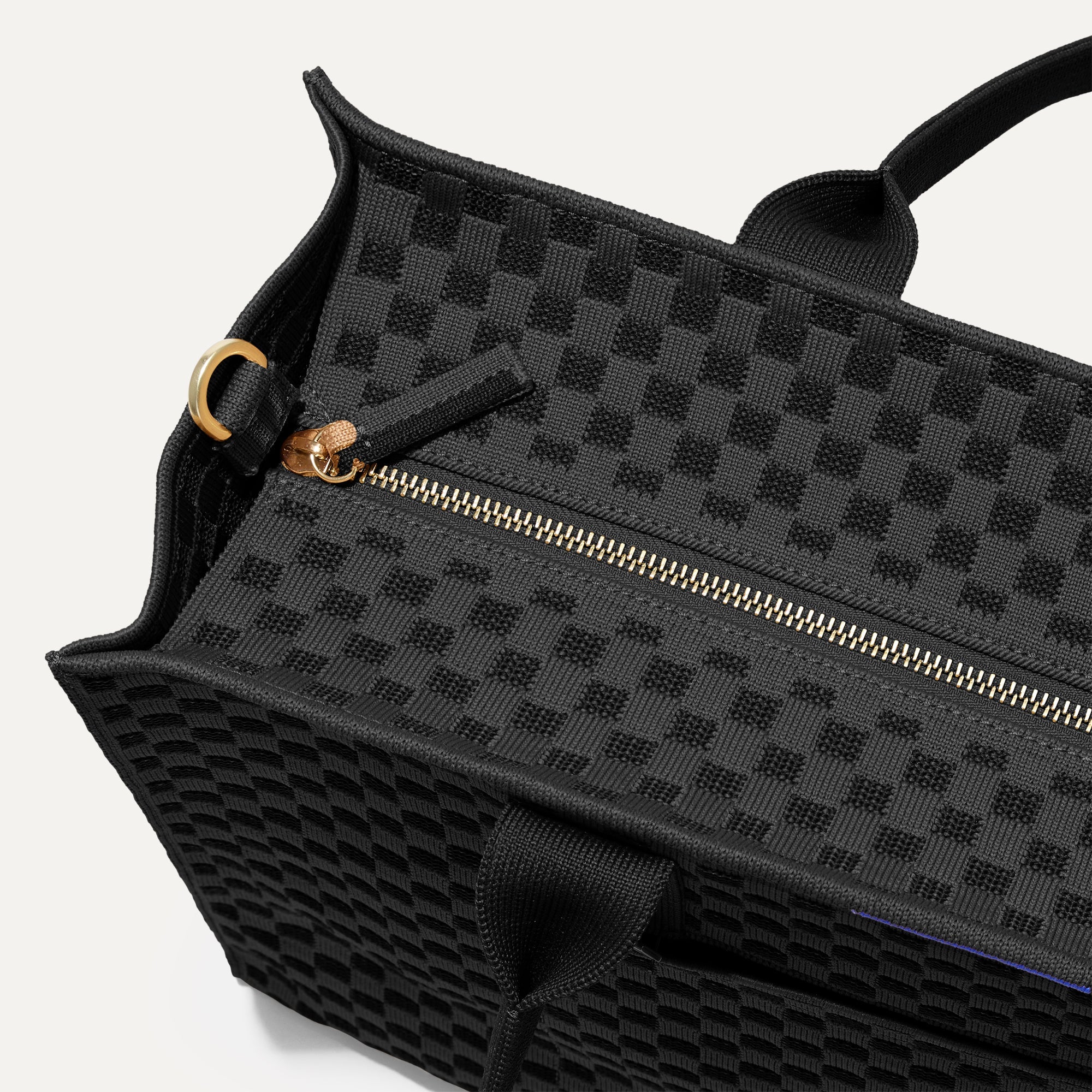 The Classic Tote - Black Sand - 图片 9