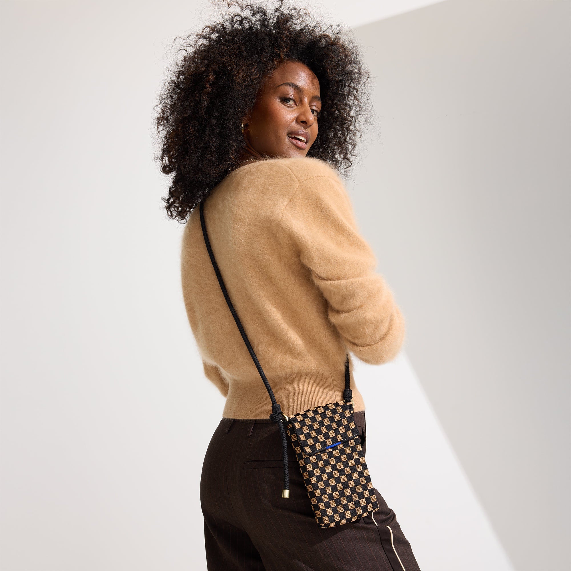 The Phone Crossbody - Midnight Song - 图片 3