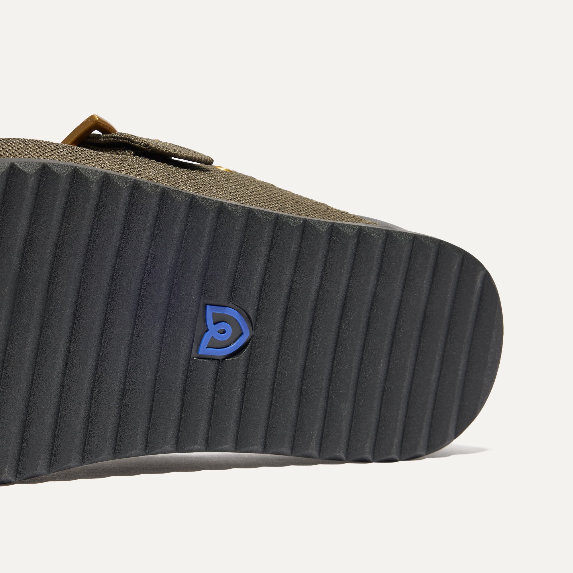 The Buckle Slide - Eyelet Safari - 图片 7