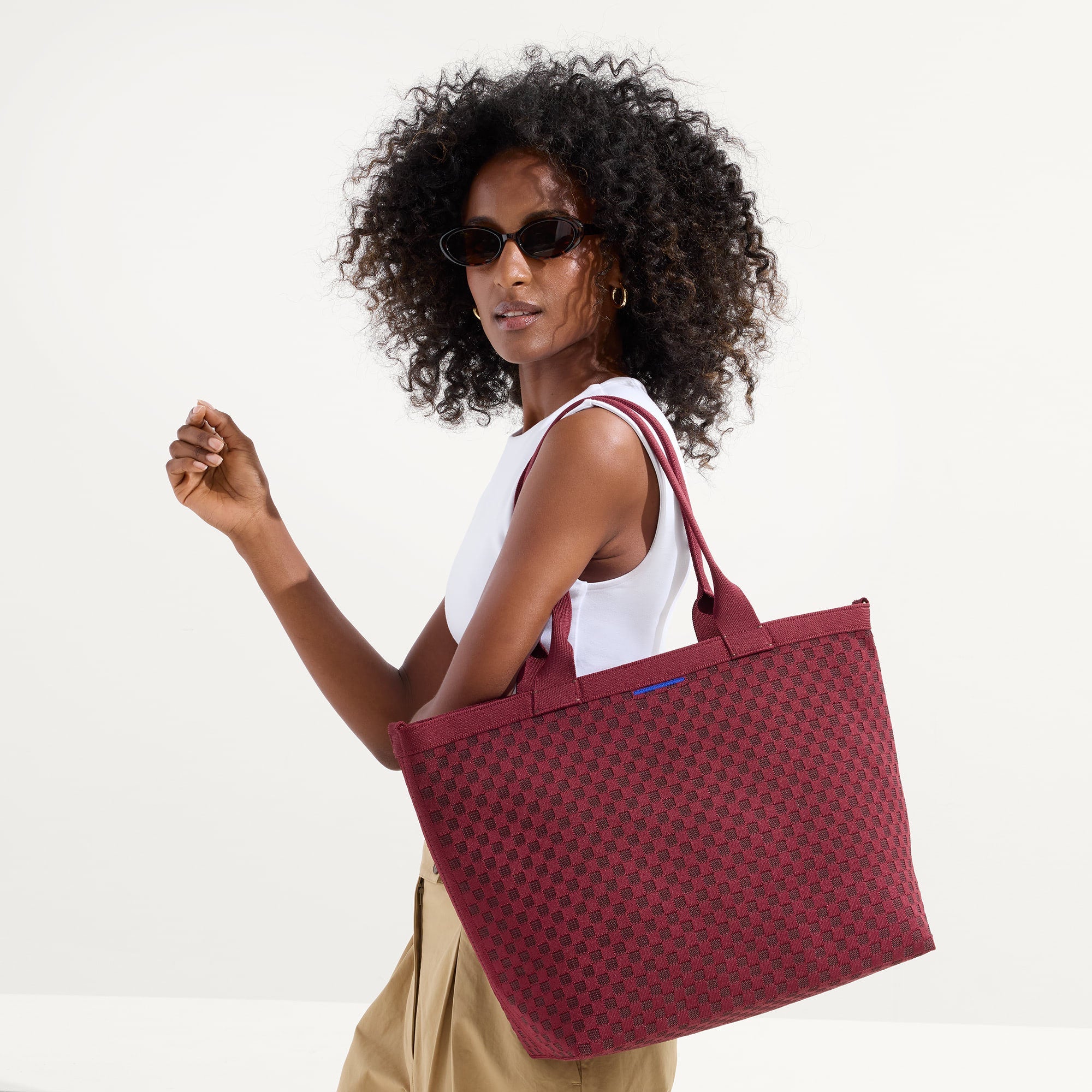 The Lightweight Zip Tote - Cabernet Check - 图片 3