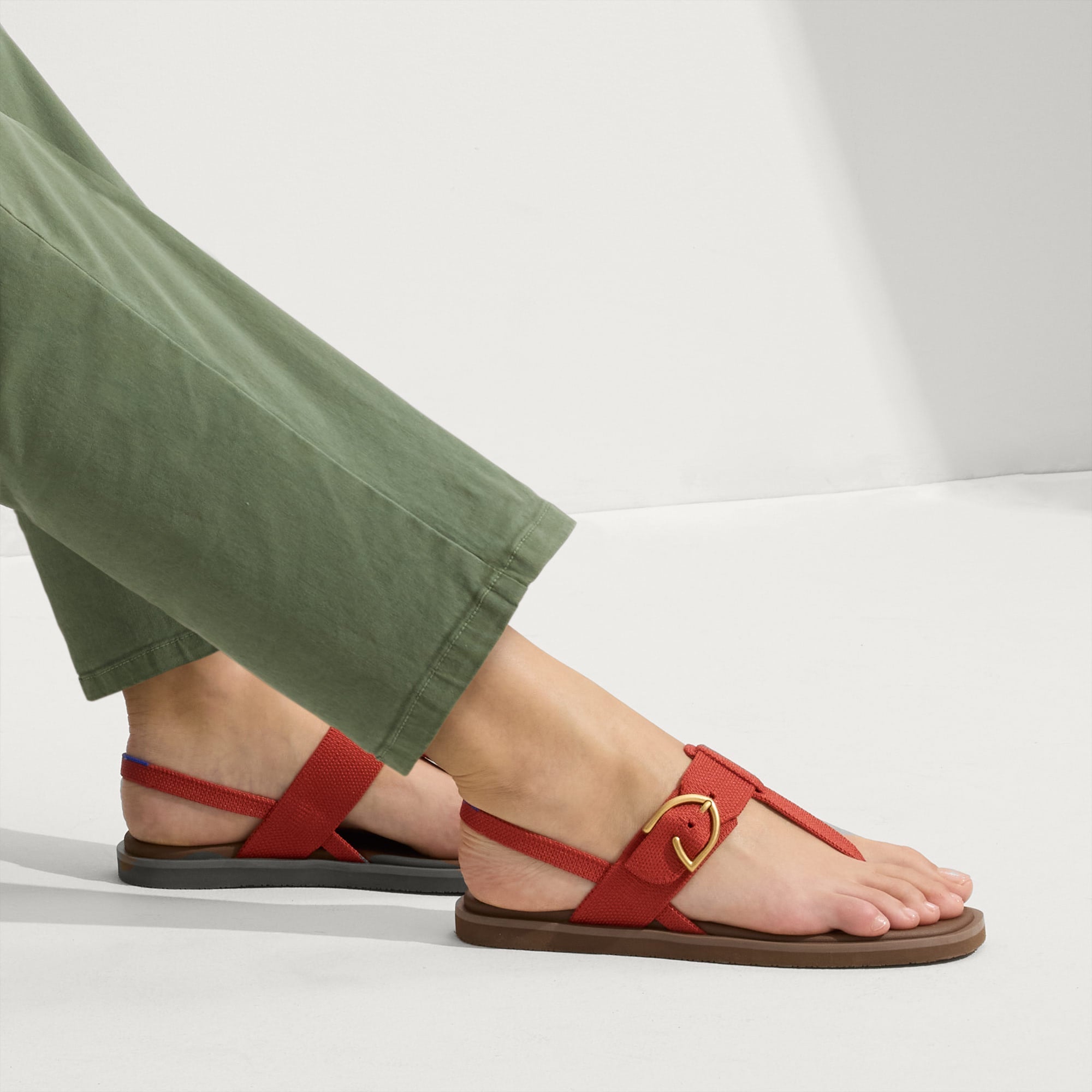 The T–Strap Sandal - Brick - 图片 2
