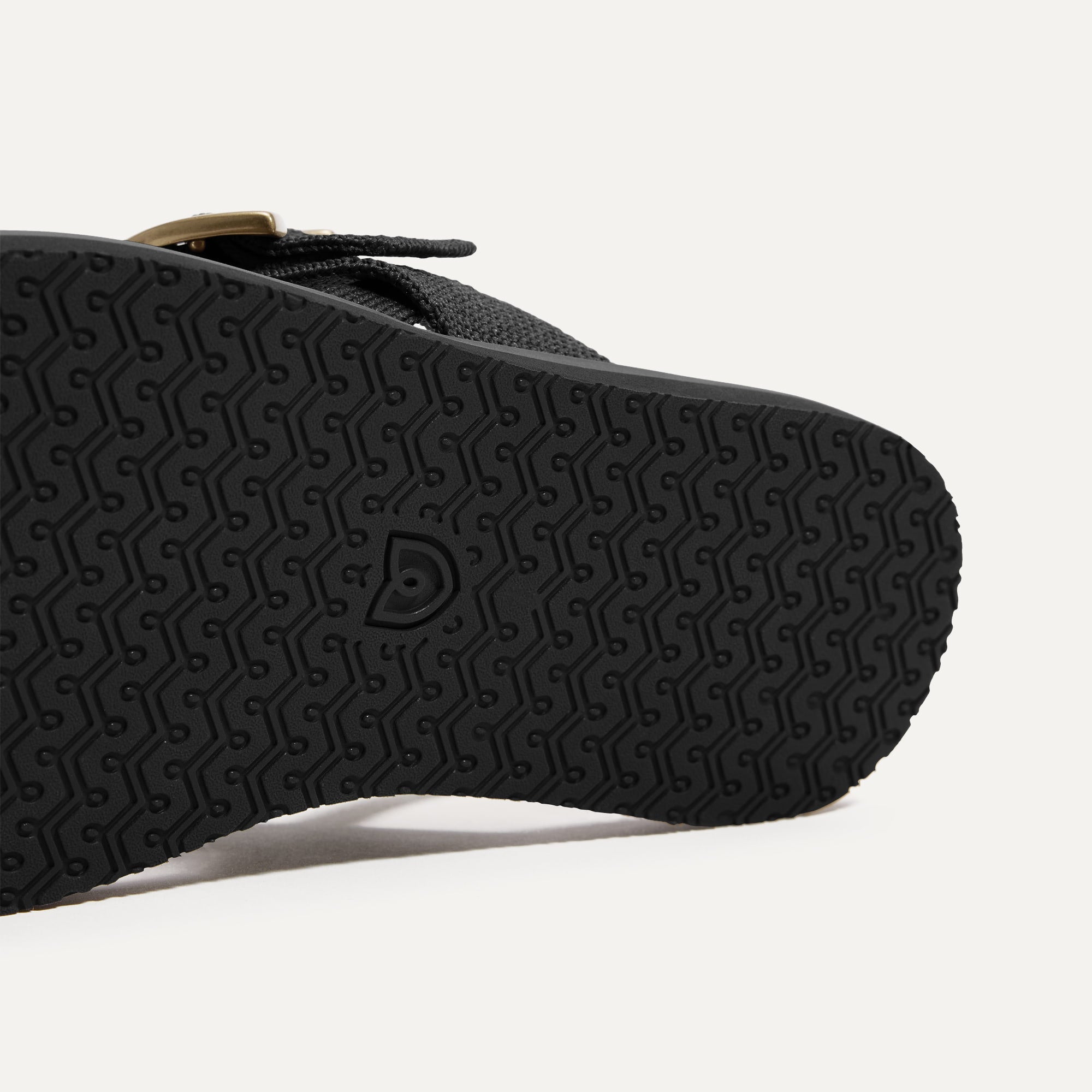 The T–Strap Sandal - Black - 图片 5