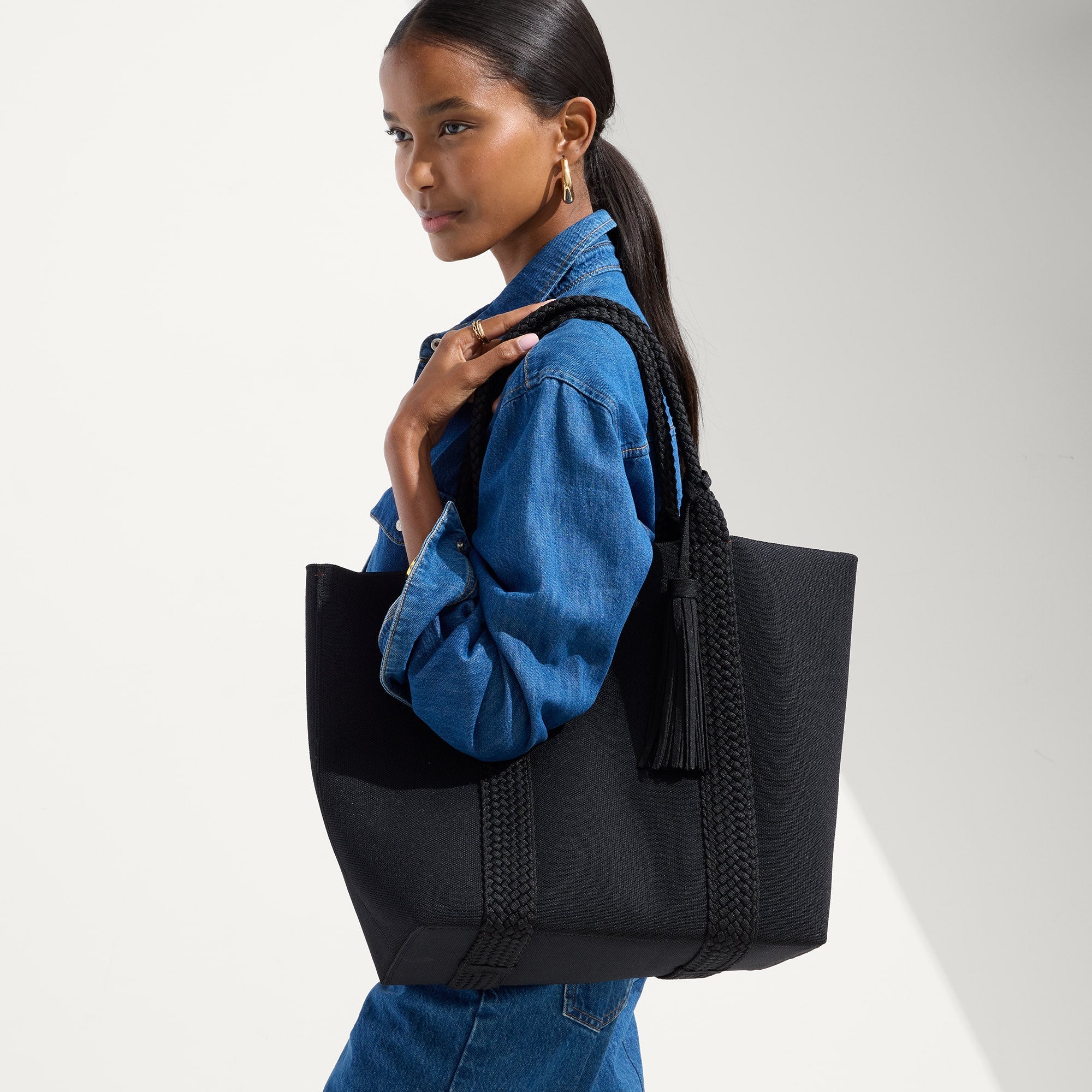The Lightweight Tote - Black Licorice - 图片 3
