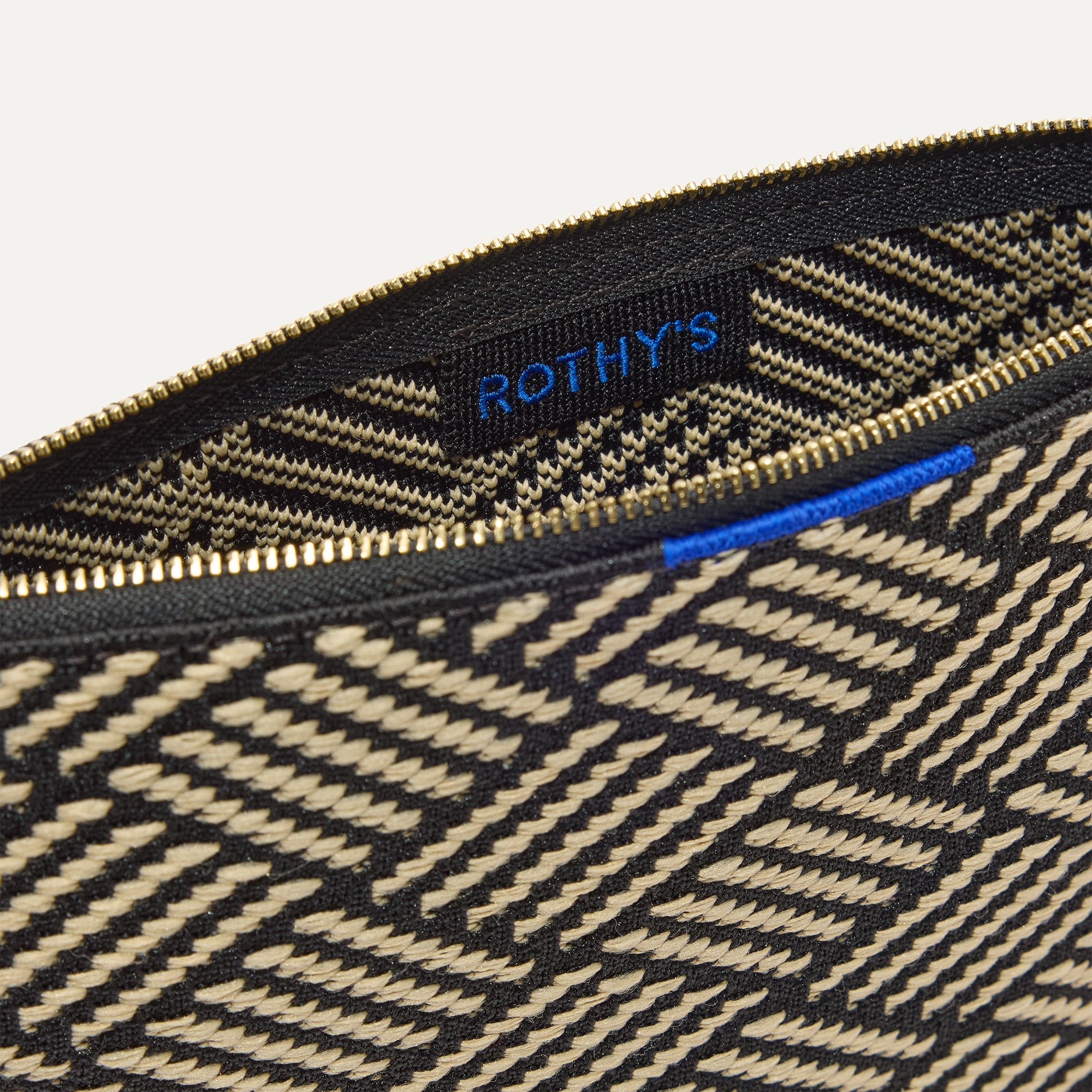 The Convertible Clutch - Polar Zig Zag - 图片 3