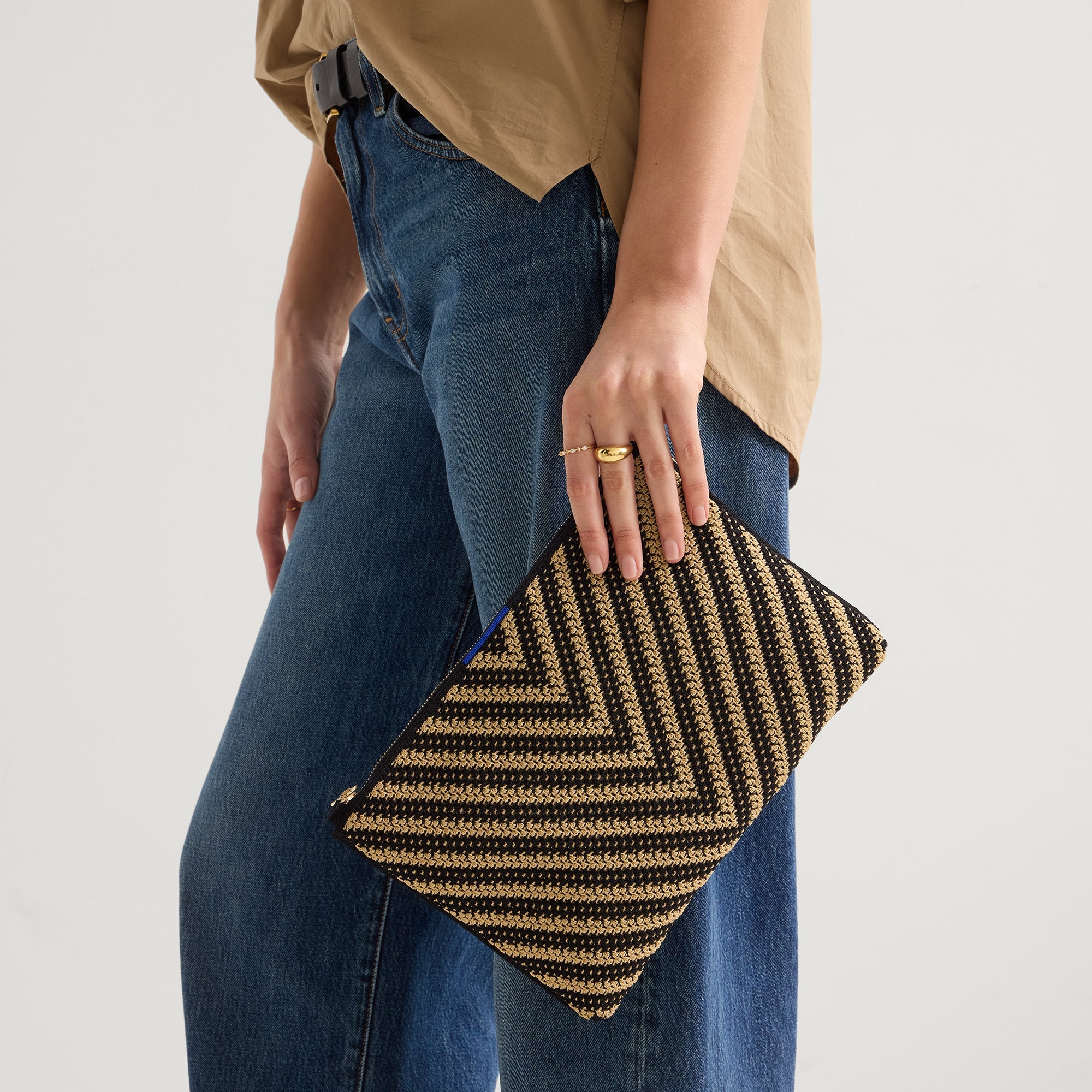 The Convertible Clutch - Toffee Chevron - 图片 4