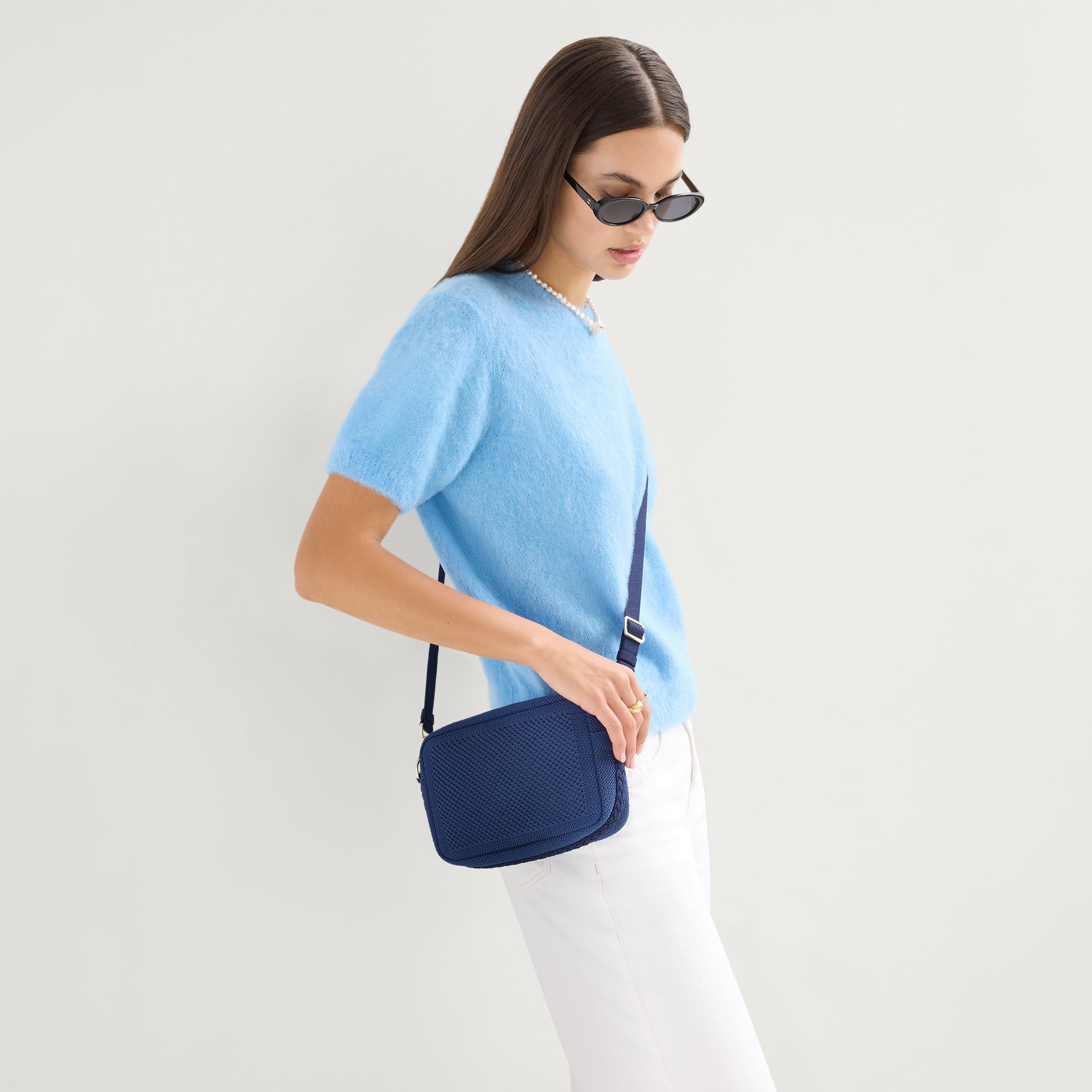 The Crossbody Camera Bag - Lagoon Open-Knit - 图片 3