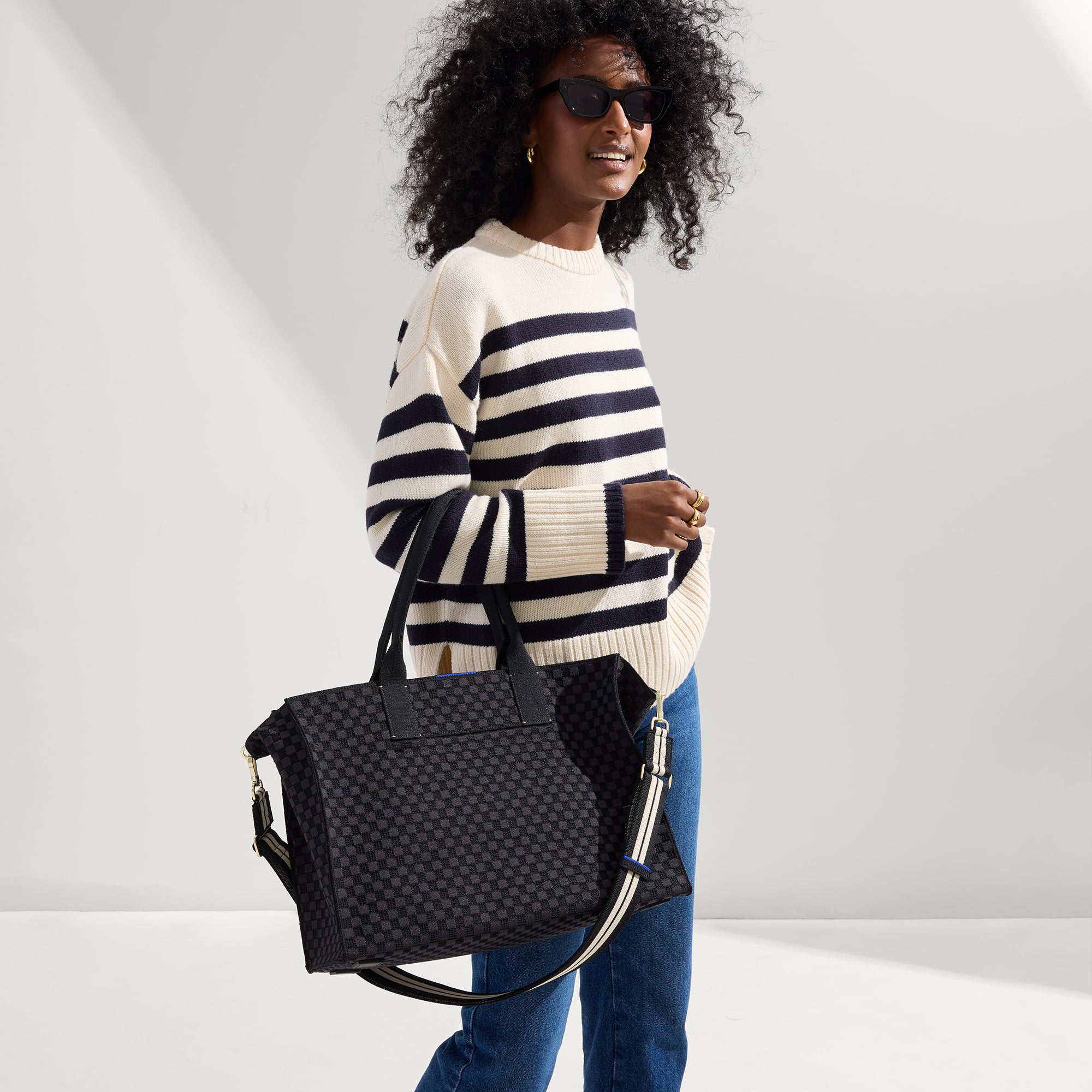 The Classic Tote - Black Sand - 图片 4