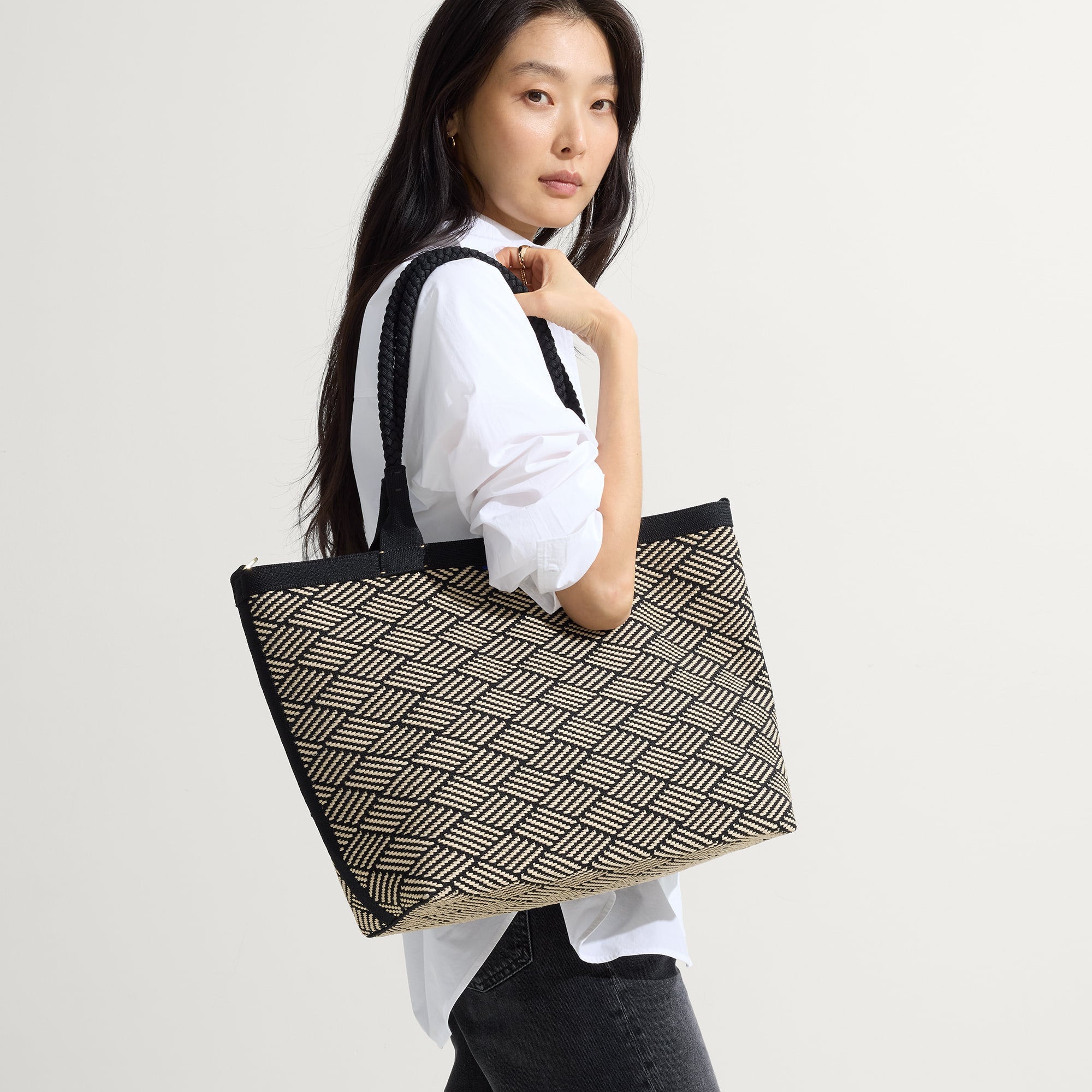 The Lightweight Zip Tote - Polar Zig Zag - 图片 3
